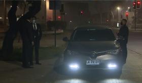 Familia sufrió violento portonazo en La Reina: fueron intimidados con armas de fuego Familia sufrió violento portonazo en La Reina: fueron intimidados con armas de fuego