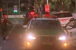 Pareja fue víctima de violento portonazo en Las Condes: sujetos habrían intentado otro robo en Ñuñoa