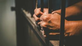 "Tuve un brote de ira": hombre mató a su madre y habría confesado brutal asesinato a su cuñada "Tuve un brote de ira": hombre mató a su madre y habría confesado brutal asesinato a su cuñada