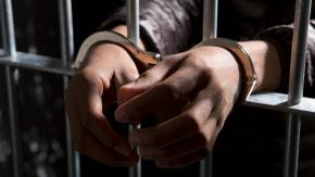 "No volverá a pegarnos": Joven portugués dice que mató a su padre tras amenazas a su madre "No volverá a pegarnos": Joven portugués dice que mató a su padre tras amenazas a su madre