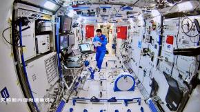 Astronautas chinos culminan misión récord de tres meses en el espacio Astronautas chinos culminan misión récord de tres meses en el espacio