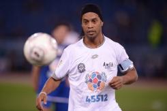 "Partido Por la Paz" se jugará en Chile y tendrá a Ronaldinho, Figo, Totti y Sneijder, entre otros "Partido Por la Paz" se jugará en Chile y tendrá a Ronaldinho, Figo, Totti y Sneijder, entre otros