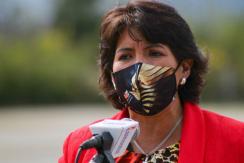 Provoste critica proyecto del desierto florido cada año: "Es una metáfora de este mal gobierno" Provoste critica proyecto del desierto florido cada año: "Es una metáfora de este mal gobierno"