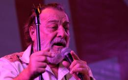 Hija de Patricio Manns y no entrega de ningún Premio Nacional al cantante: "Mi padre murió triste" Hija de Patricio Manns y no entrega de ningún Premio Nacional al cantante: "Mi padre murió triste"