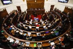 Convención aprueba creación de plebiscitos dirimentes para normas que no alcancen los 2/3 Convención aprueba creación de plebiscitos dirimentes para normas que no alcancen los 2/3