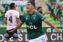Universidad de Chile no levanta cabeza y pierde ante Santiago Wanderers que sigue en alza Universidad de Chile no levanta cabeza y pierde ante Santiago Wanderers que sigue en alza