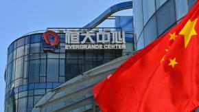 Gigante inmobiliario chino Evergrande suspende operaciones en bolsa de Hong Kong Gigante inmobiliario chino Evergrande suspende operaciones en bolsa de Hong Kong