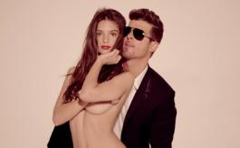 "Apretó mis pechos": Emily Ratajkowski acusó a Robin Thicke de acoso sexual en video "Blurred Lines" "Apretó mis pechos": Emily Ratajkowski acusó a Robin Thicke de acoso sexual en video "Blurred Lines"