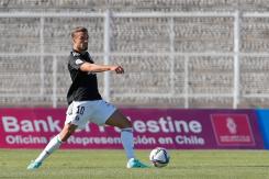 "Calibrando la zurda": Christian Santos avisa con este golazo de tiro libre en práctica de Colo Colo "Calibrando la zurda": Christian Santos avisa con este golazo de tiro libre en práctica de Colo Colo