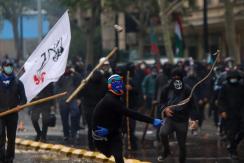Una mujer herida por fuegos artificiales y 10 detenidos dejó incidentes en Plaza Italia Una mujer herida por fuegos artificiales y 10 detenidos dejó incidentes en Plaza Italia