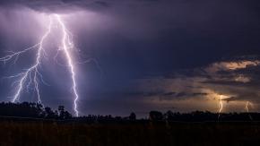 En cinco regiones del país: Pronostican tormentas eléctricas y vientos a partir de este miércoles En cinco regiones del país: Pronostican tormentas eléctricas y vientos a partir de este miércoles