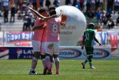 Católica vence con categoría a Cobresal en el norte y sigue al acecho de Colo Colo Católica vence con categoría a Cobresal en el norte y sigue al acecho de Colo Colo