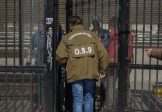 "Por objeto sospechoso": Estación Vicente Valdés de Metro fue cerrada por procedimiento policial "Por objeto sospechoso": Estación Vicente Valdés de Metro fue cerrada por procedimiento policial