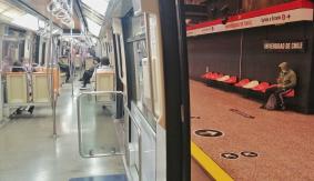 Casi 30 estaciones del Metro de Santiago cerradas por manifestaciones del 18-O Casi 30 estaciones del Metro de Santiago cerradas por manifestaciones del 18-O