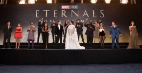 "Que aprendan": Productora de Marvel saltó protocolos y habló en español en premiere de Eternals