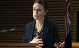 Fuerte temblor sorprendió a la primera ministra de Nueva Zelanda durante una conferencia de prensa Fuerte temblor sorprendió a la primera ministra de Nueva Zelanda durante una conferencia de prensa