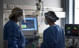 Chile registra 1.677 contagios nuevos de COVID-19 este lunes: activos se acercan a los 10 mil Chile registra 1.677 contagios nuevos de COVID-19 este lunes: activos se acercan a los 10 mil