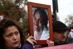 Familia de Joane Florvil criticó utilización de su imagen en franja de José Antonio Kast Familia de Joane Florvil criticó utilización de su imagen en franja de José Antonio Kast