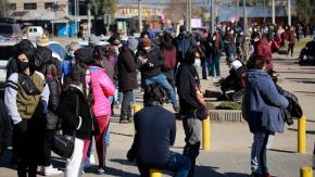 Reportan largas filas y esperas en centros de vacunación contra el COVID-19 Reportan largas filas y esperas en centros de vacunación contra el COVID-19