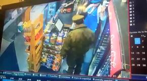 Vestido de carabinero: Sujeto realizó robo con intimidación en servicentro de Los Andes Vestido de carabinero: Sujeto realizó robo con intimidación en servicentro de Los Andes