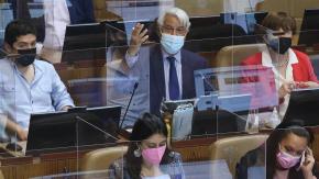 Acusación Constitucional: Video delata a diputado Naranjo en medio de maniobra para dilatar sesión Acusación Constitucional: Video delata a diputado Naranjo en medio de maniobra para dilatar sesión