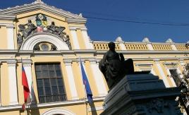 Cuatro universidades nacionales destacan en ranking mundial: U. de Chile encabeza a nivel local Cuatro universidades nacionales destacan en ranking mundial: U. de Chile encabeza a nivel local