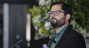 Roberto Izikson sobre las elecciones: "No veo que lo de Karina Oliva afecte a Boric este domingo" Roberto Izikson sobre las elecciones: "No veo que lo de Karina Oliva afecte a Boric este domingo"