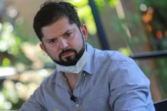 Boric por posible viaje de Bachelet para apoyarlo: "Respeto lo que ella decida hacer"