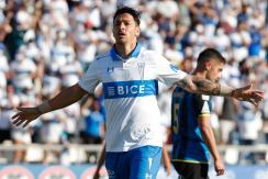 Universidad Católica cumplió contra Huachipato y un empate en la última fecha lo hará campeón Universidad Católica cumplió contra Huachipato y un empate en la última fecha lo hará campeón