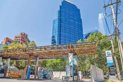 Desmantelan emblemática Copec para futura Estación Isidora Goyenechea del Metro Desmantelan emblemática Copec para futura Estación Isidora Goyenechea del Metro