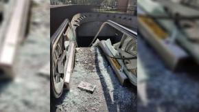 Miembro de equipo de Kast difunde foto falsa de cierre de campaña de Boric: Metro niega destrozos