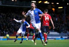 Brereton sigue imparable y anota un doblete en goleada del Blackburn Brereton sigue imparable y anota un doblete en goleada del Blackburn