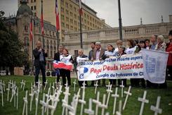 Corte Interamericana de DD.HH condena al Estado a pagar "deuda histórica" a grupo de profesores Corte Interamericana de DD.HH condena al Estado a pagar "deuda histórica" a grupo de profesores