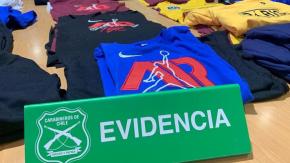 A días de Navidad: Incautan más de 1.500 prendas de vestir falsificadas en una fábrica de Recoleta A días de Navidad: Incautan más de 1.500 prendas de vestir falsificadas en una fábrica de Recoleta