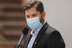 Gabriel Boric: "Tengamos mucho cuidado de no idealizar a nadie, partiendo por mí" Gabriel Boric: "Tengamos mucho cuidado de no idealizar a nadie, partiendo por mí"