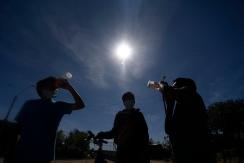 Emiten alerta por altas temperaturas en seis regiones del país: Termómetros llegarán a los 35°C Emiten alerta por altas temperaturas en seis regiones del país: Termómetros llegarán a los 35°C