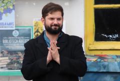 Cadem 2022: Un 63% tiene una imagen "positiva" de Gabriel Boric y un 55% cree que le irá "bien" Cadem 2022: Un 63% tiene una imagen "positiva" de Gabriel Boric y un 55% cree que le irá "bien"