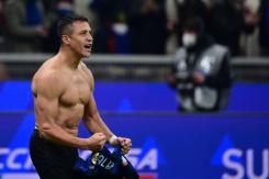 Alexis Sánchez tras darle el título al Inter: “Si me dejan jugar, soy un monstruo” Alexis Sánchez tras darle el título al Inter: “Si me dejan jugar, soy un monstruo”
