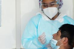 Persona en alerta COVID: Minsal aclara a qué casos corresponde y descarta que tengan licencia médica Persona en alerta COVID: Minsal aclara a qué casos corresponde y descarta que tengan licencia médica