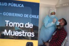 Ómicron: Informe de la U. de Chile proyecta peak de 35 mil casos al 7 de febrero Ómicron: Informe de la U. de Chile proyecta peak de 35 mil casos al 7 de febrero
