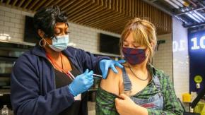 Covid: 7 preguntas sobre las vacunas de refuerzo y por qué son necesarias Covid: 7 preguntas sobre las vacunas de refuerzo y por qué son necesarias