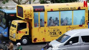 Bus con zombies de promoción de nueva serie de Netflix causa polémica en Tailandia Bus con zombies de promoción de nueva serie de Netflix causa polémica en Tailandia