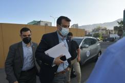 Delgado compromete intervención en barrios conflictivos de Iquique y anuncia vuelo de expulsión Delgado compromete intervención en barrios conflictivos de Iquique y anuncia vuelo de expulsión