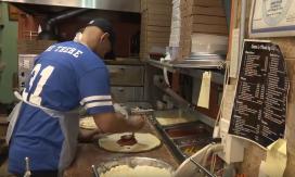 Joven con cáncer cumplió su sueño de trabajar en una pizzería dos semanas antes de morir Joven con cáncer cumplió su sueño de trabajar en una pizzería dos semanas antes de morir