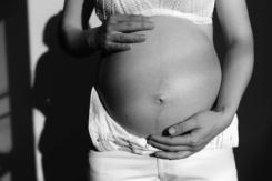 Macabro caso en Bolivia: Niña fue obligada a abandonar a su bebé fruto de violación de su padre Macabro caso en Bolivia: Niña fue obligada a abandonar a su bebé fruto de violación de su padre