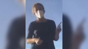 Alcalde de Puerto Montt anuncia acciones legales por violenta expulsión de joven en playa Metri Alcalde de Puerto Montt anuncia acciones legales por violenta expulsión de joven en playa Metri