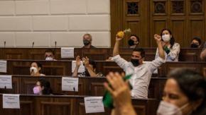 Claves: Convención refunda Estado unitario y solo frena poder legislativo paralelo en las regiones Claves: Convención refunda Estado unitario y solo frena poder legislativo paralelo en las regiones