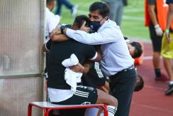 Quinteros compara salvarse del descenso con un título y recibe la respuesta de un ídolo de Colo Colo Quinteros compara salvarse del descenso con un título y recibe la respuesta de un ídolo de Colo Colo