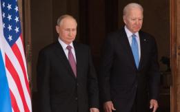 El Kremlin enfría la esperanza de una cumbre entre Putin y Biden El Kremlin enfría la esperanza de una cumbre entre Putin y Biden