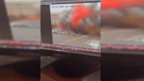 Captan ataque a edificio en Ucrania: Presidente calificó el hecho como "crimen de guerra" Captan ataque a edificio en Ucrania: Presidente calificó el hecho como "crimen de guerra"